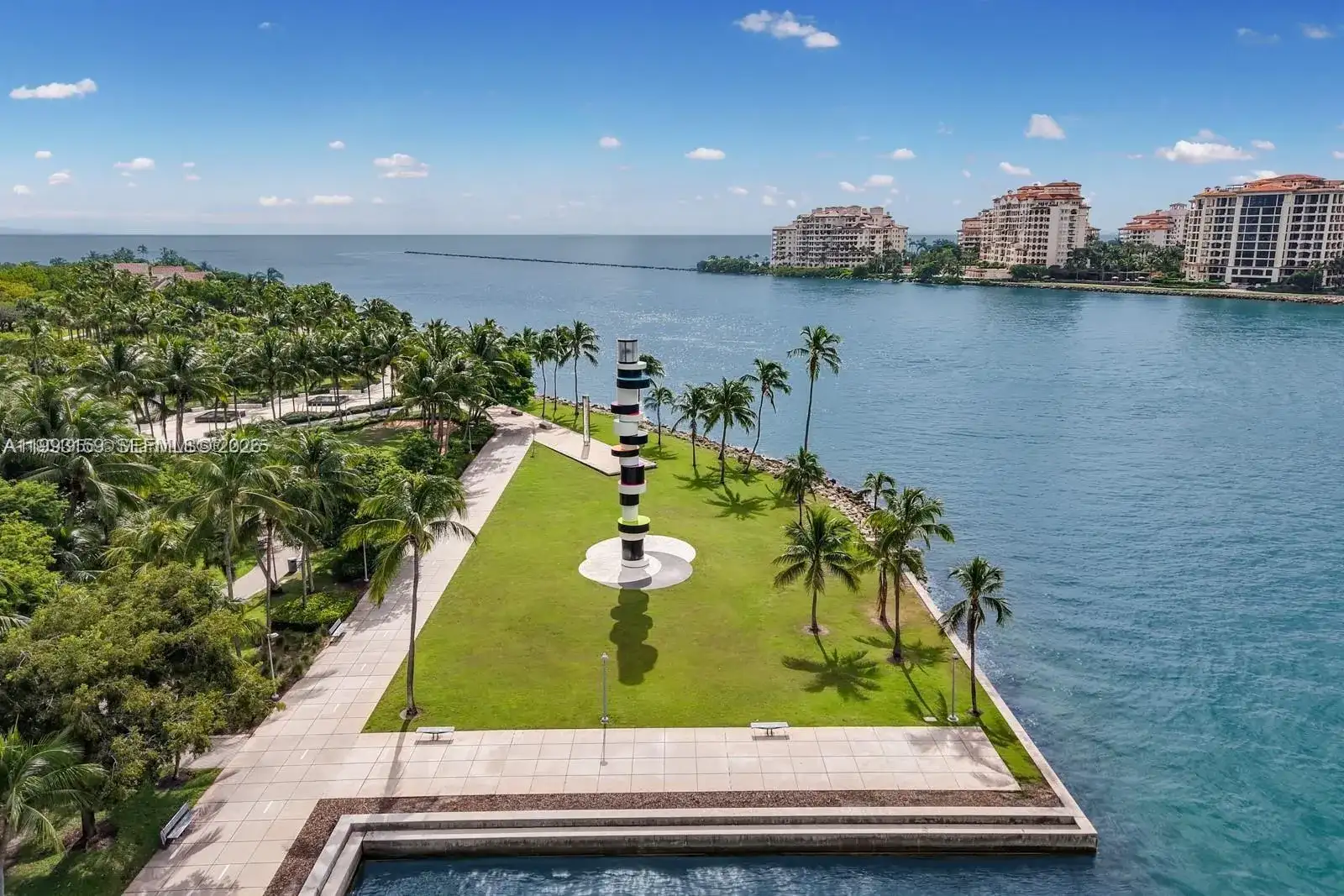 300 S Pointe Drive # 801, Miami Beach FL 33139 photo 2