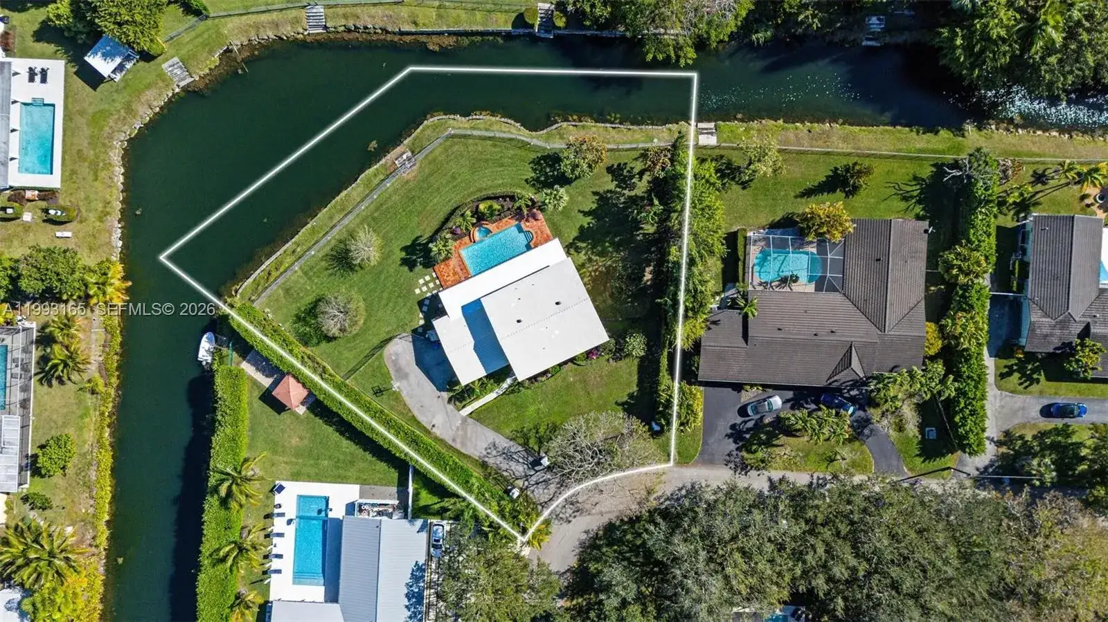 11401 SW 72nd Pl, Pinecrest FL 33156 photo 2