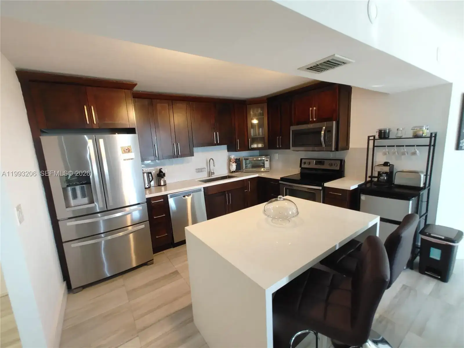 7135 Collins Ave # 525, Miami Beach FL 33141 photo 2