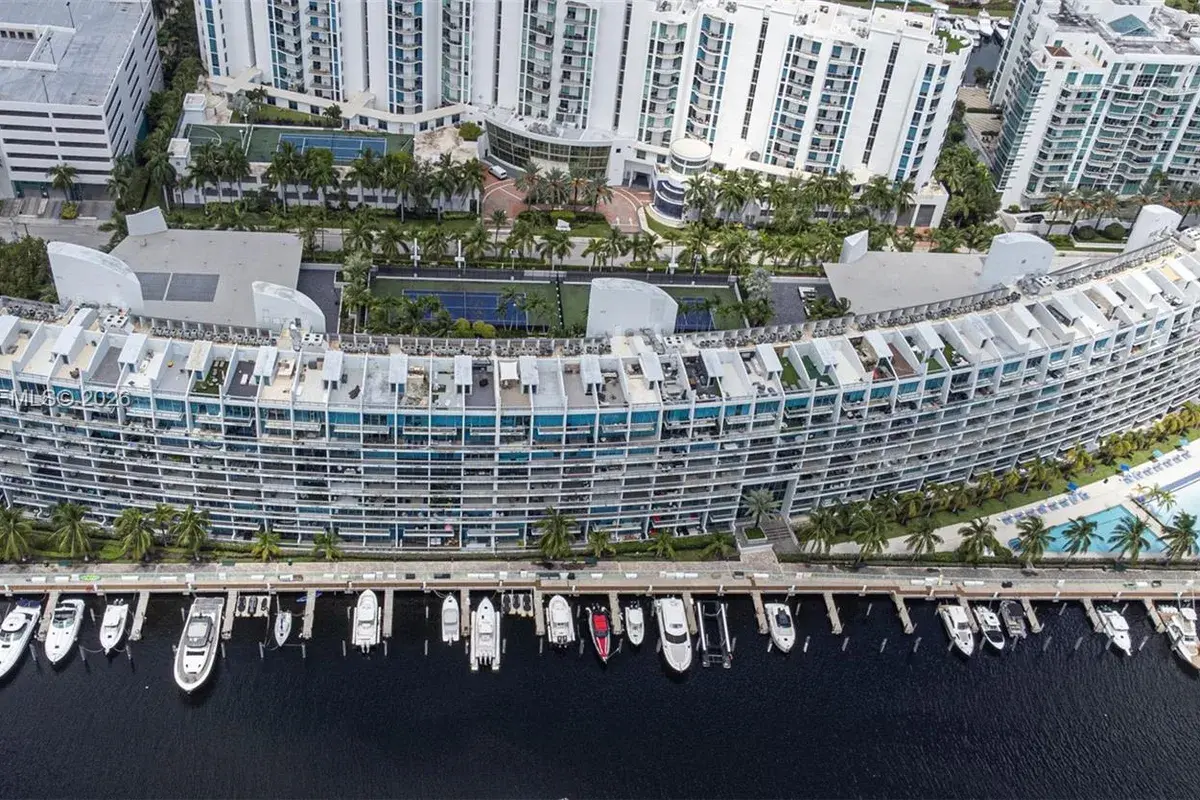 2950 NE 188th St # 139, Aventura FL 33180