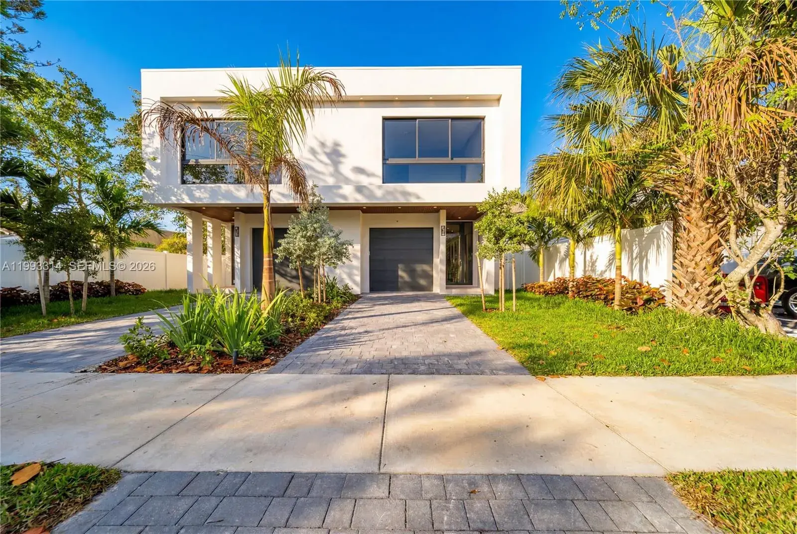 804 NE 16th Ter, Fort Lauderdale FL 33304