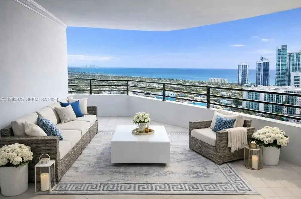2500 Parkview Dr # 2206, Hallandale Beach FL 33009