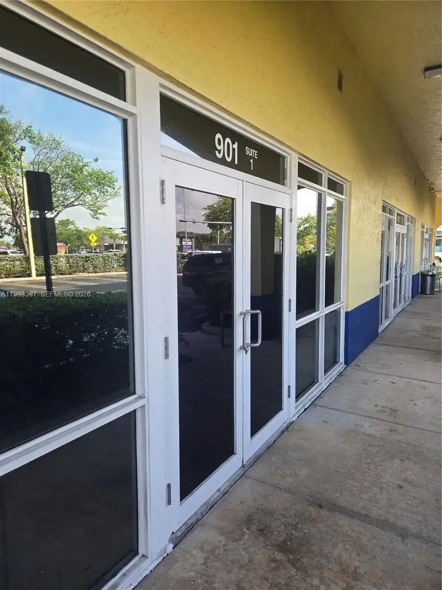 901 N Miami Beach Blvd, North Miami Beach FL 33162 photo 3