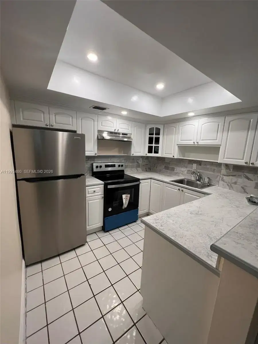 2605 NW 47th Ter # 103, Lauderdale Lakes FL 33313 photo 2