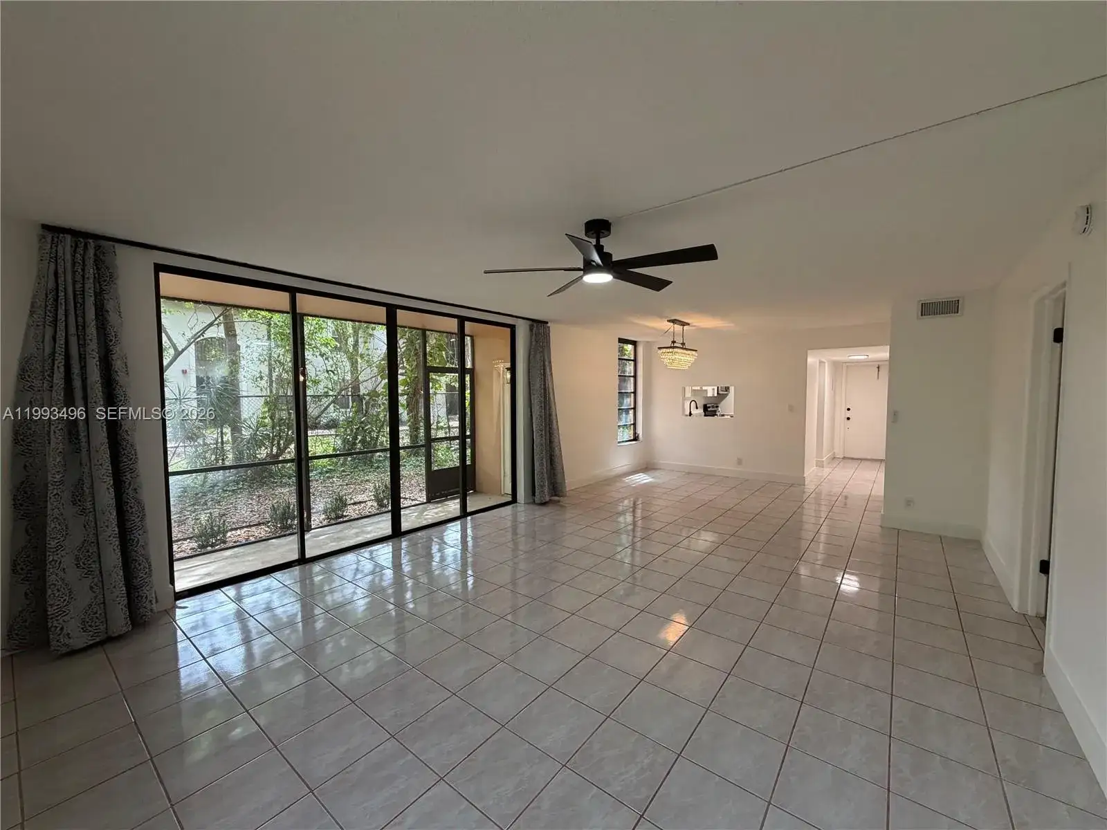 400 Commodore Dr # 101, Plantation FL 33325 photo 2