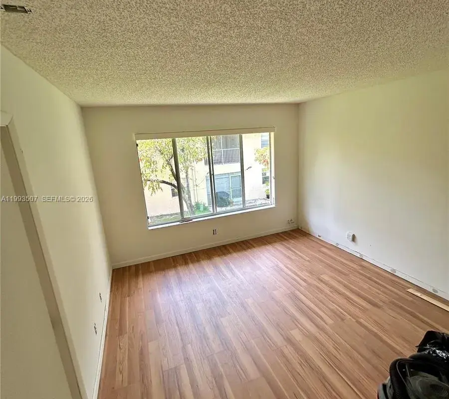 3282 NW 102nd Ter, Coral Springs FL 33065