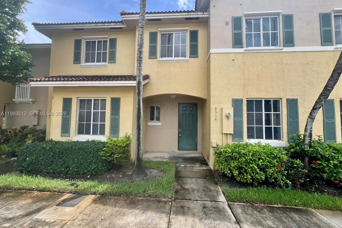 1934 SW 60th Ave, North Lauderdale FL 33068