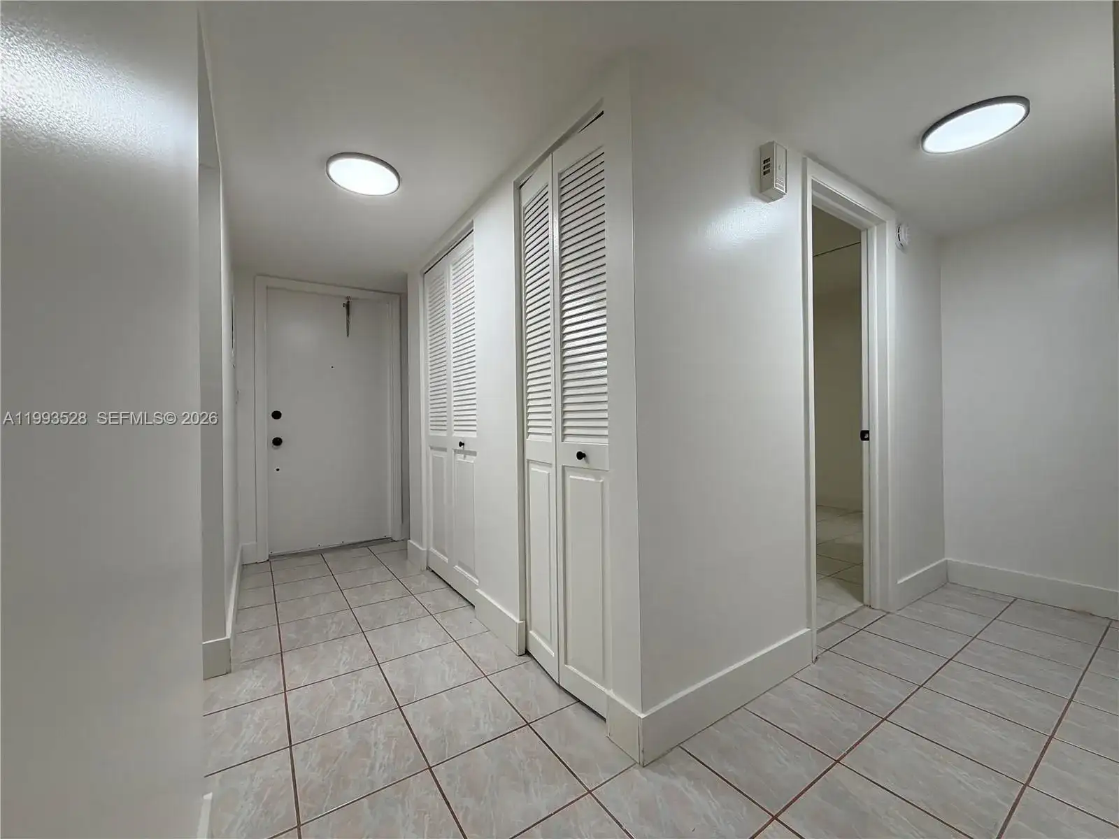 400 Commodore Dr # 101, Plantation FL 33325 photo 4