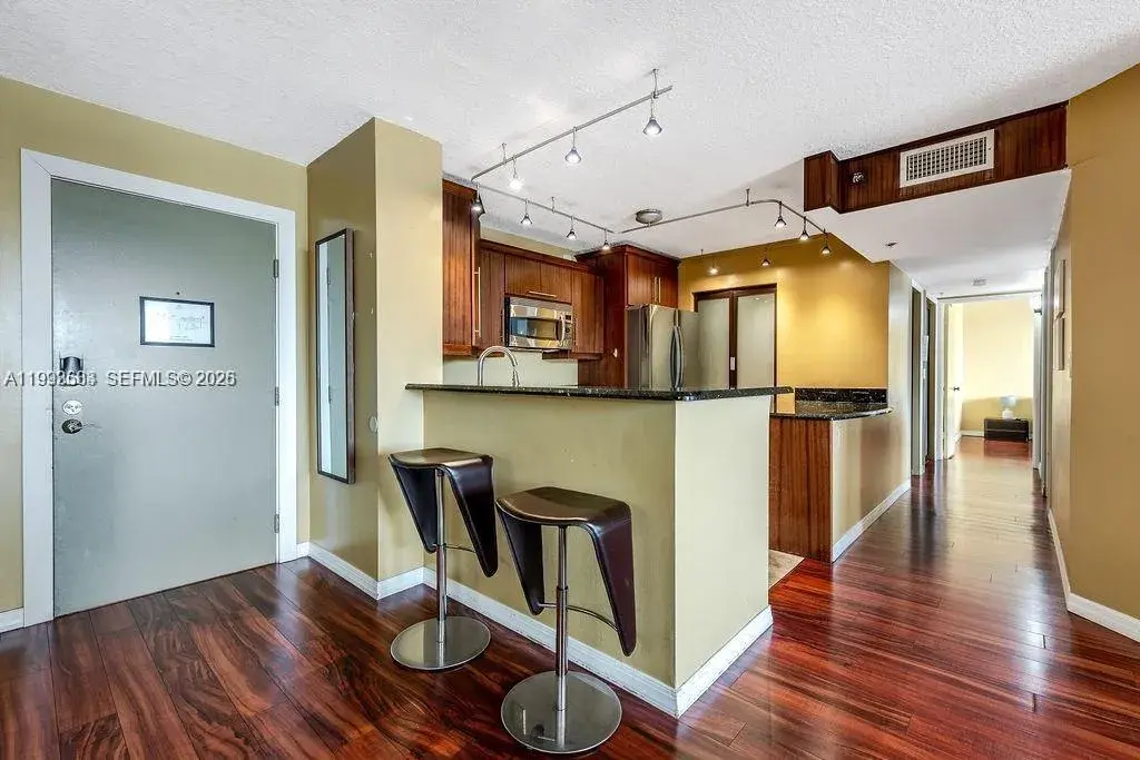 19999 E Country Club Dr # 1302, Aventura FL 33180