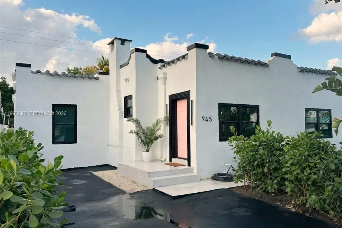 745 NW 47th Ter, Miami FL 33127