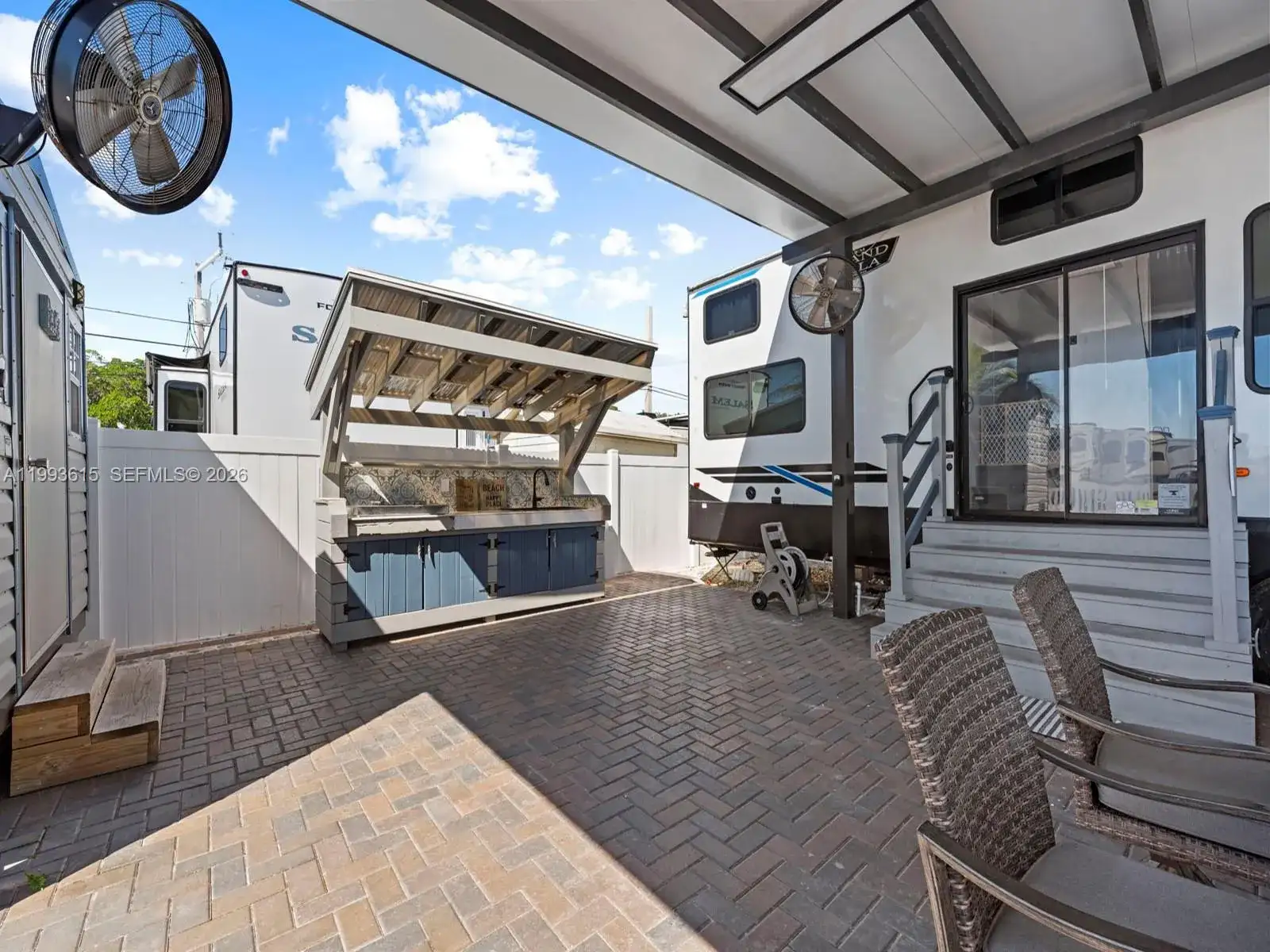 325 Calusa ST 321, Key Largo FL 33037 photo 5