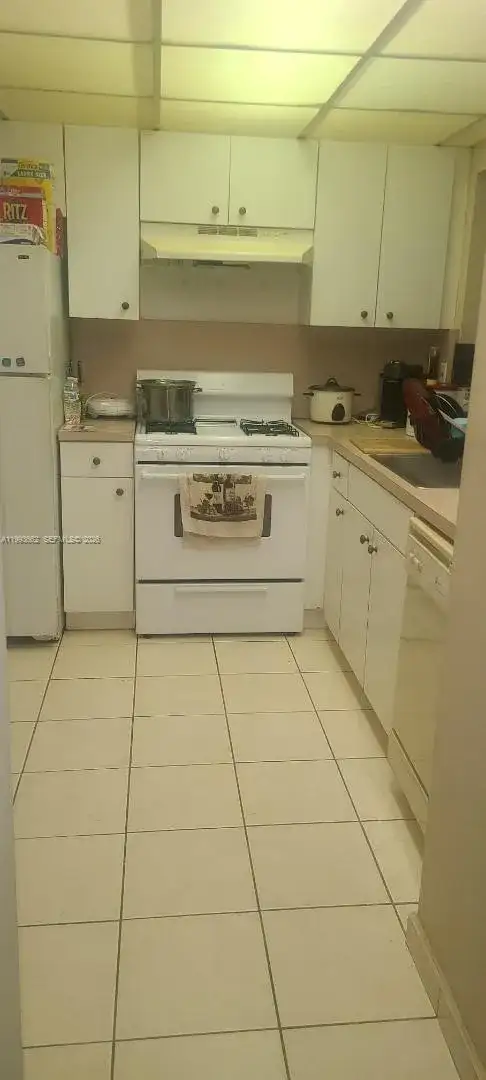 18101 NW 68th Ave # C206, Hialeah FL 33015 photo 2