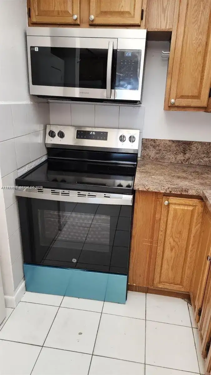 10000 NW 80th Ct # 2415, Hialeah Gardens FL 33016 photo 3