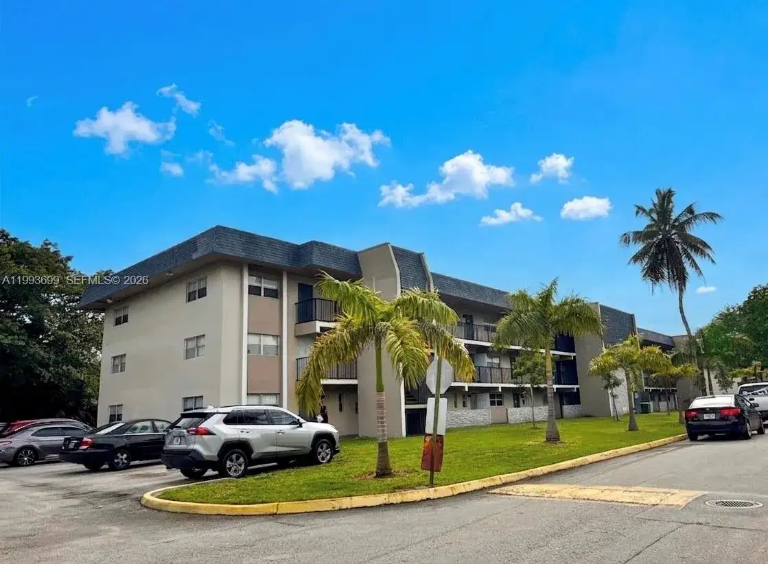 7900 S Colony Cir S # 303, Tamarac FL 33321 photo 2
