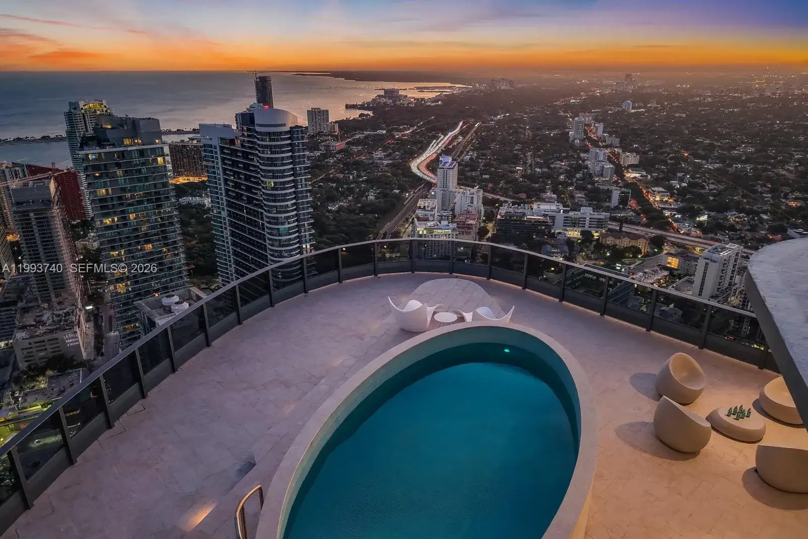 1000 Brickell Plz, Miami FL 33131 photo 2