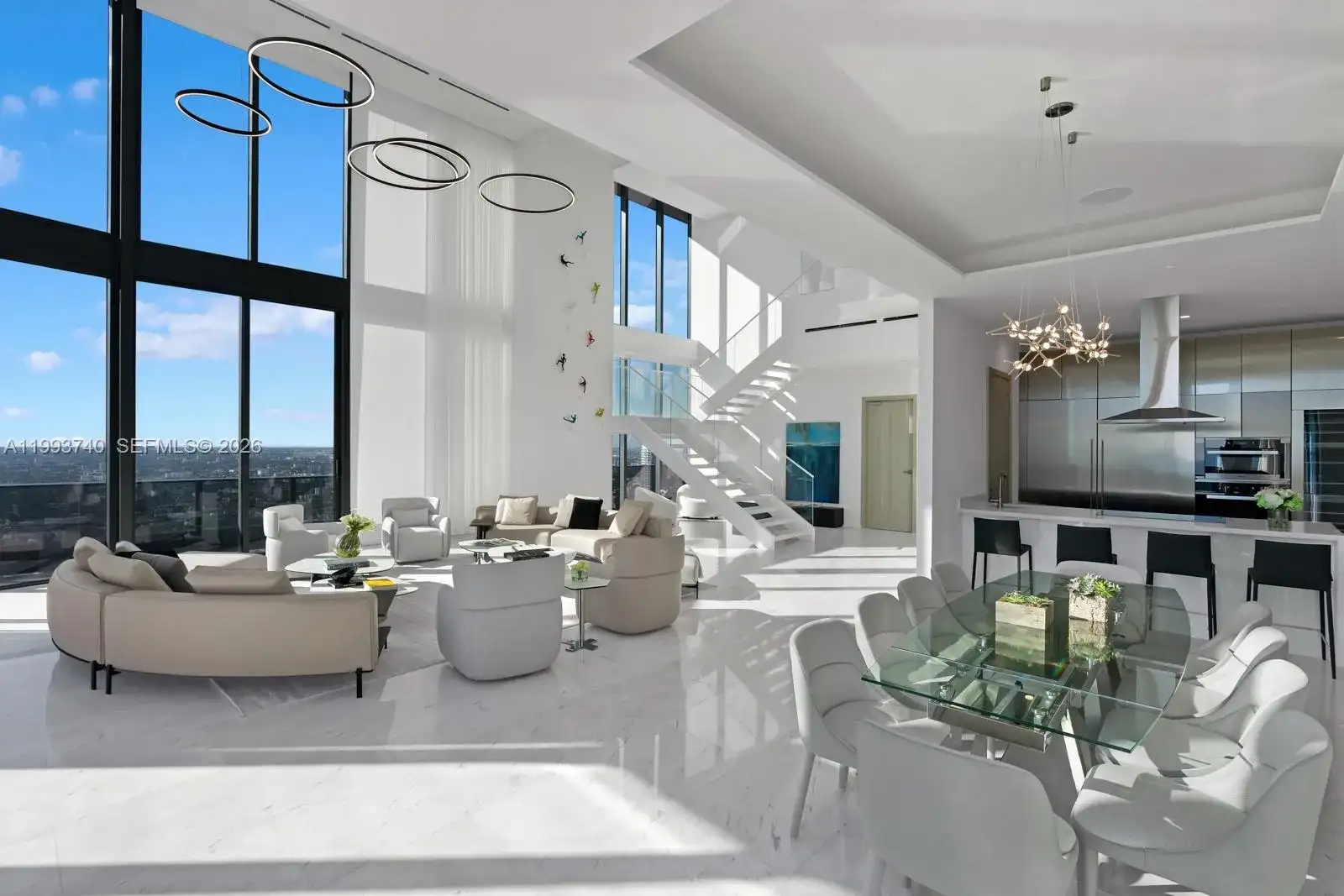 1000 Brickell Plz, Miami FL 33131 photo 4