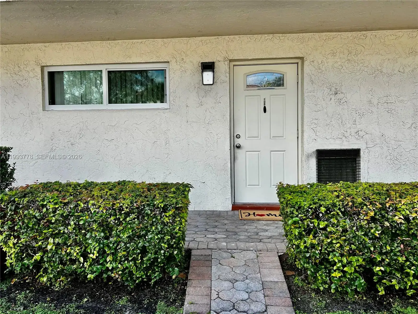 411 S Hollybrook Dr # 105, Pembroke Pines FL 33025