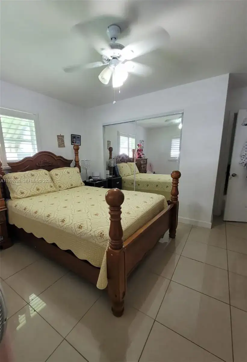 411 S Crescent Dr # 105, Hollywood FL 33021 photo 2