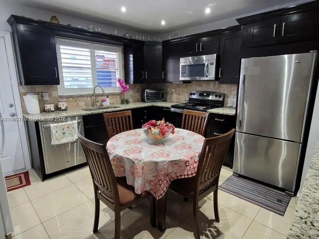 411 S Crescent Dr # 105, Hollywood FL 33021