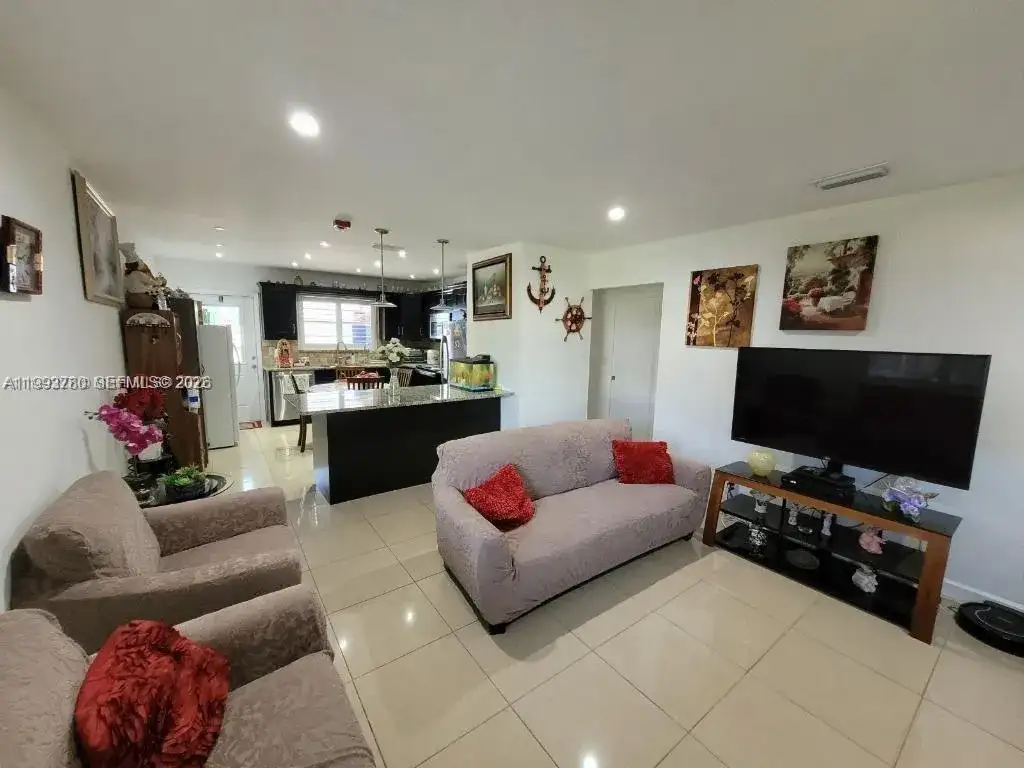 411 S Crescent Dr # 105, Hollywood FL 33021 photo 5