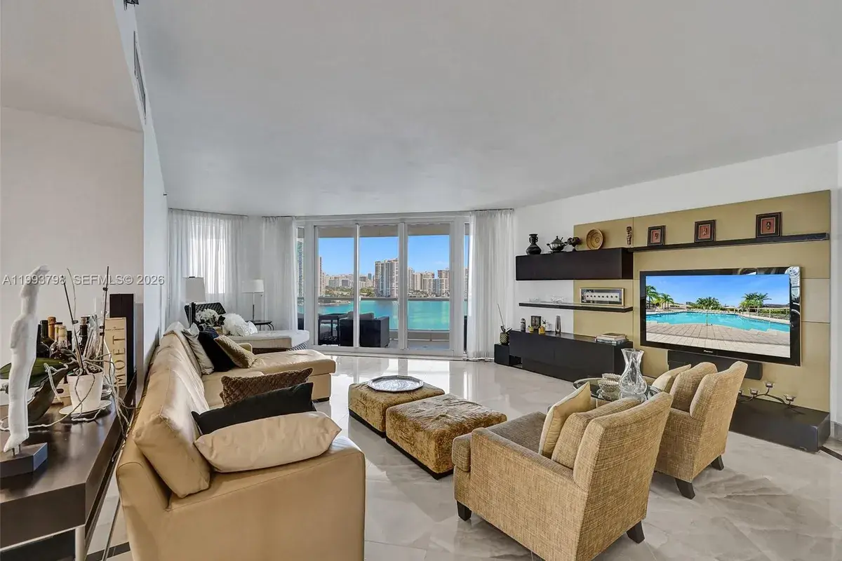 7000 Island Blvd # 1207, Aventura FL 33160
