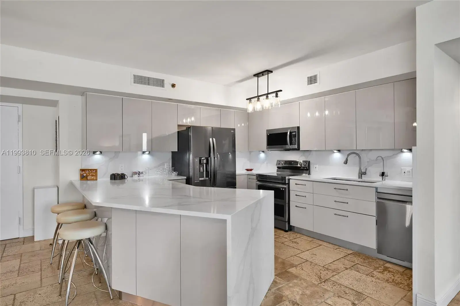 1800 S Ocean Dr # 1210, Hallandale Beach FL 33009