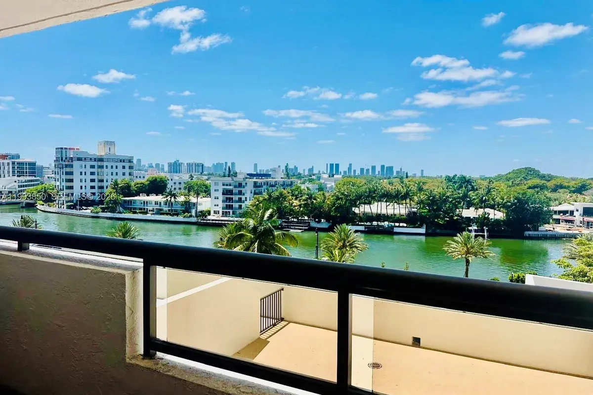 2555 Collins Ave # 704, Miami Beach FL 33140
