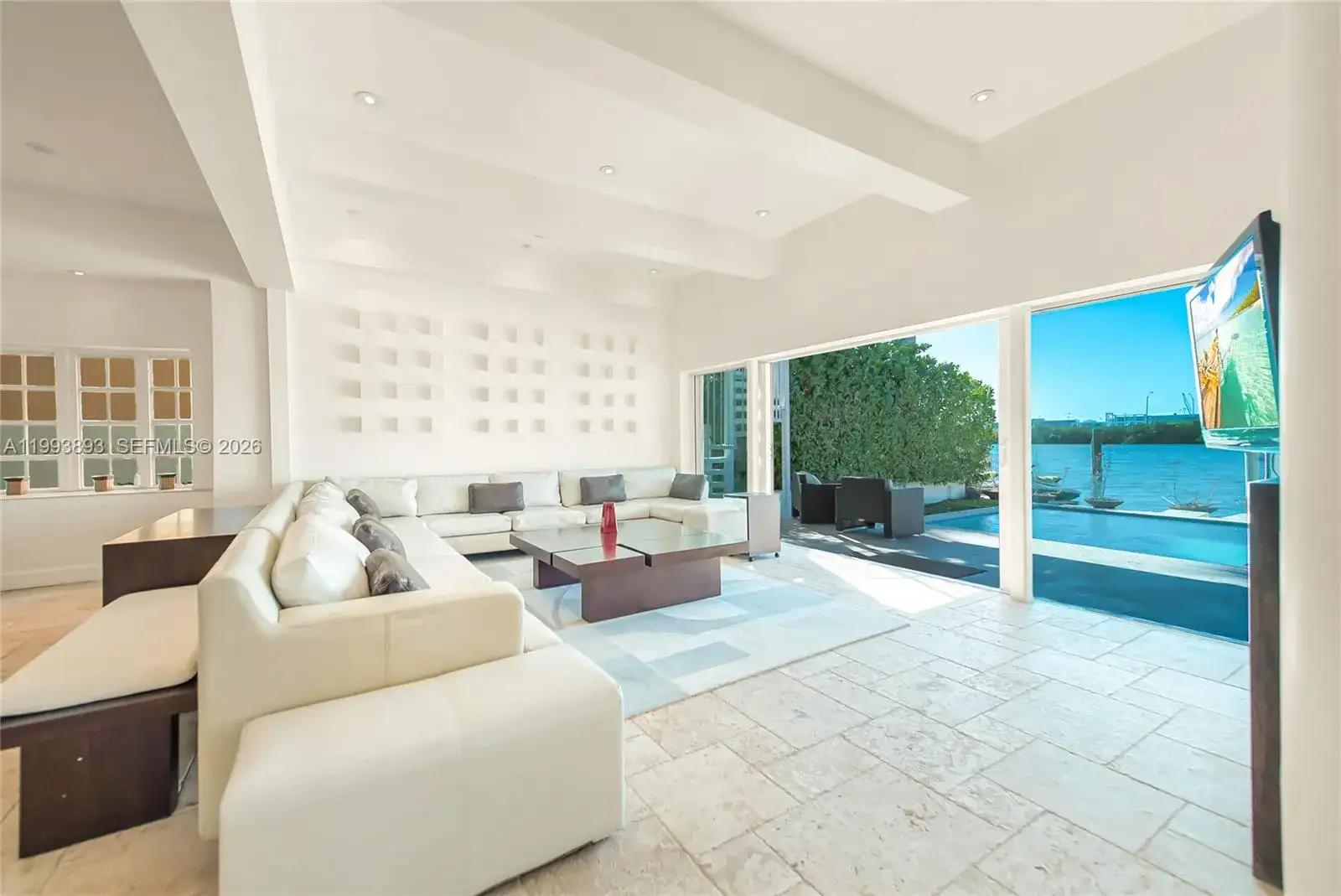 224 S Coconut Ln, Miami Beach FL 33139 photo 2