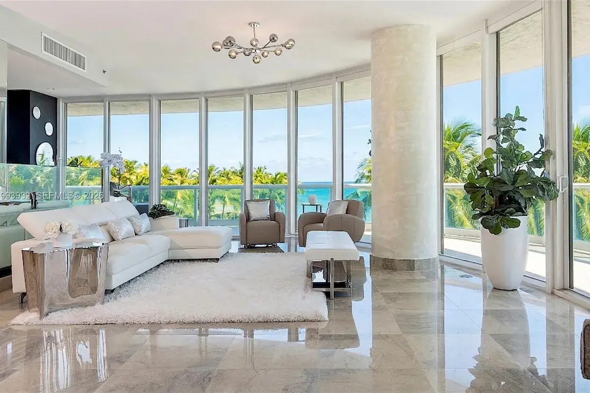 100 S Pointe Dr # 506, Miami Beach FL 33139