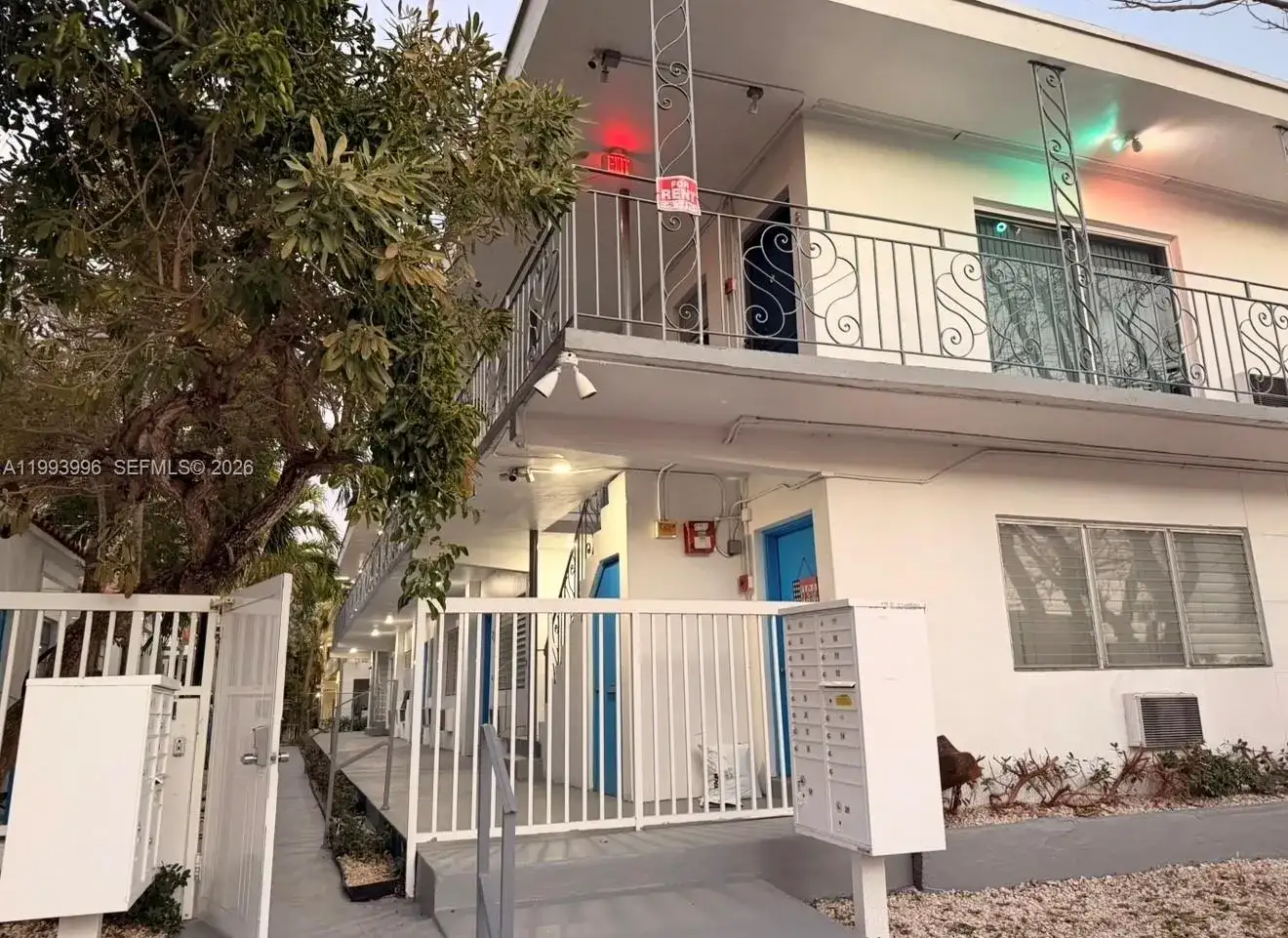 7717 Byron Ave # 9, Miami Beach FL 33141 photo 3