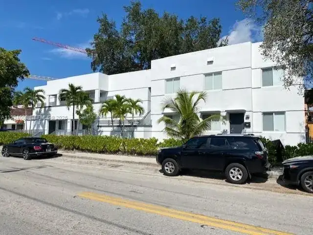 835 SW 8th Ave, Miami FL 33130 photo 4