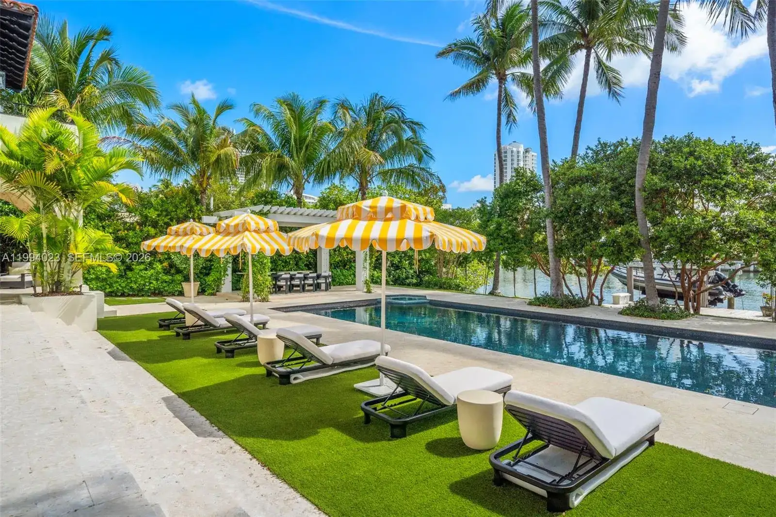 3681 Flamingo Dr, Miami Beach FL 33140 photo 3