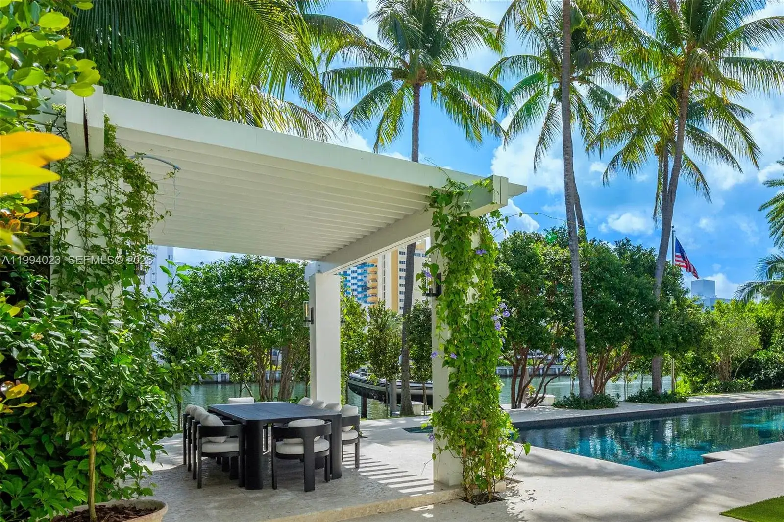 3681 Flamingo Dr, Miami Beach FL 33140 photo 4