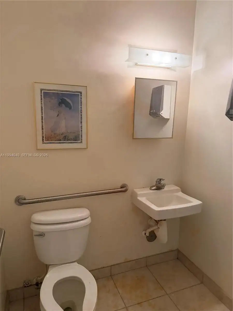 4700 W Prospect Rd # 111, Fort Lauderdale FL 33309 photo 5