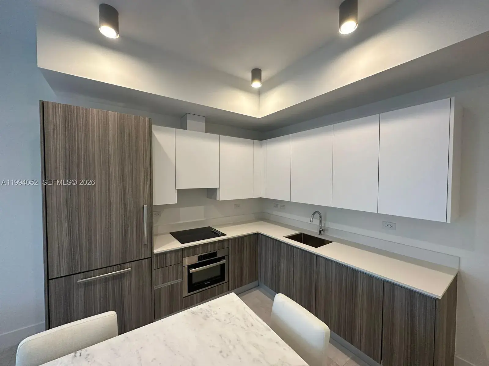239 SW 9th St # 2002, Miami FL 33130 photo 2