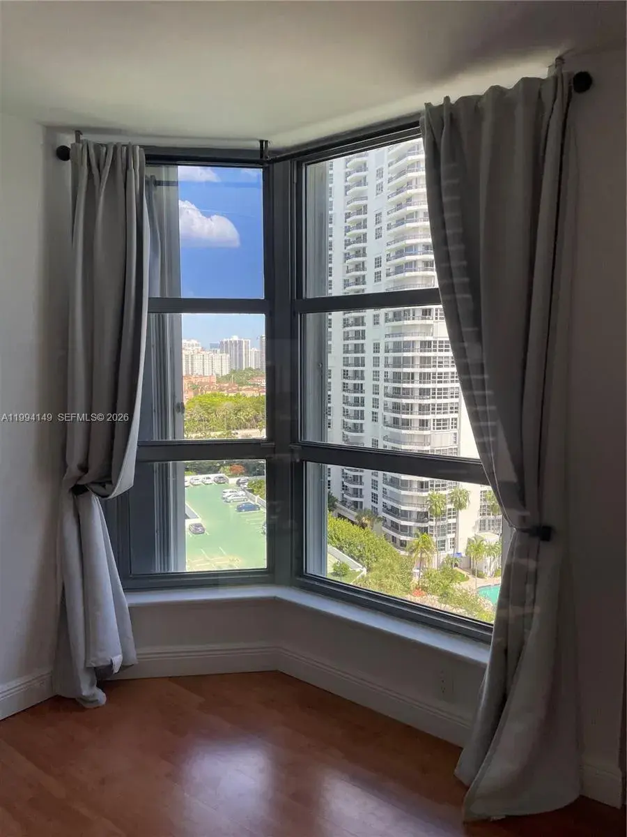 3530 Mystic Pointe Dr # 1509, Aventura FL 33180