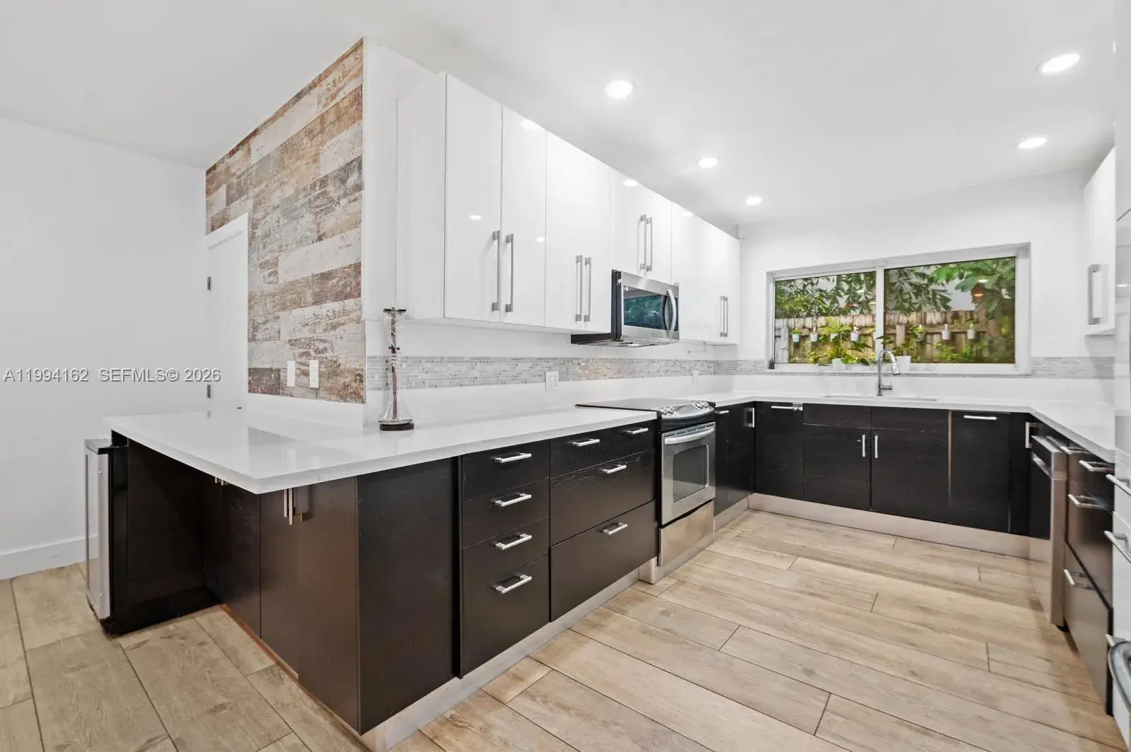3551 E Glencoe St, Miami FL 33133