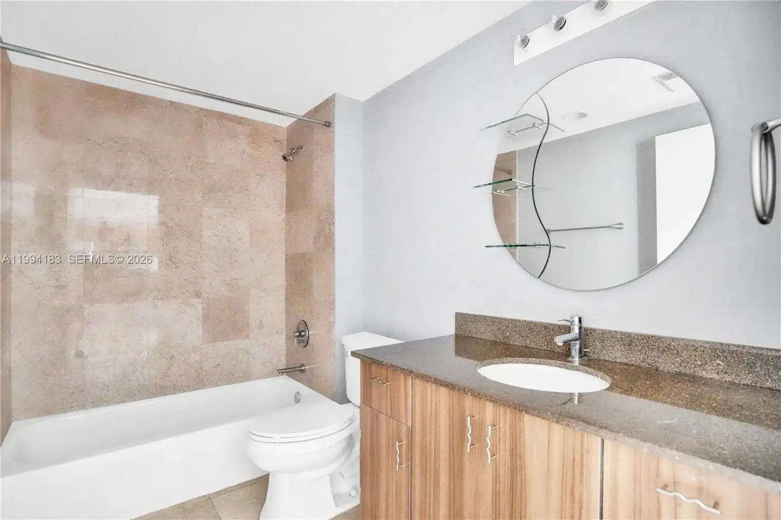 6305 Indian Creek Dr # 3B, Miami Beach FL 33141 photo 3