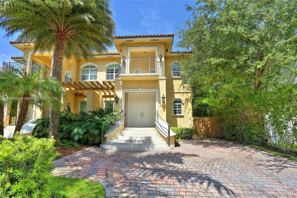 592 Fernwood Rd # B, Key Biscayne FL 33149