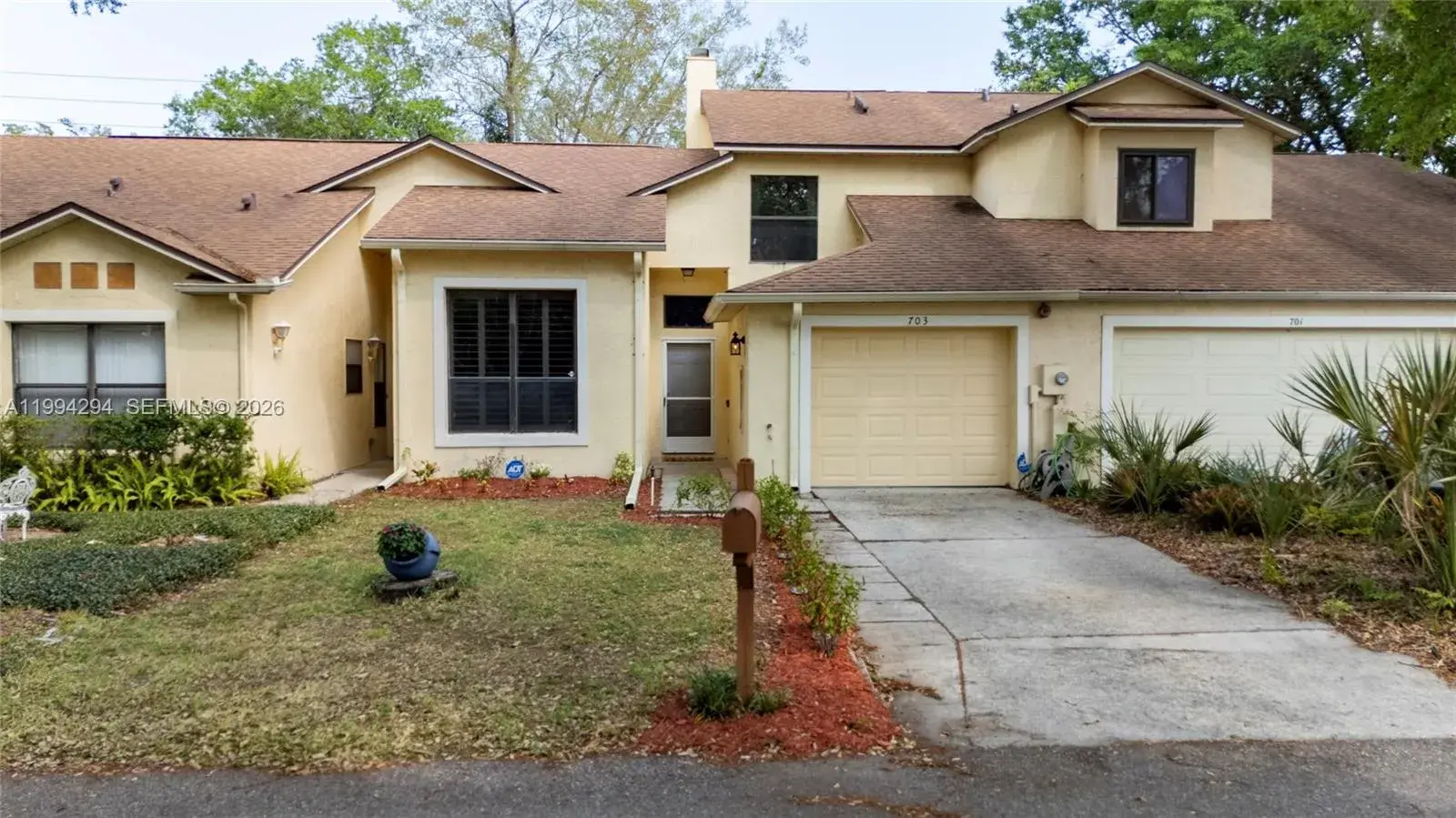 703 Swan Ln, Other City - In The State Of Florida FL 32701