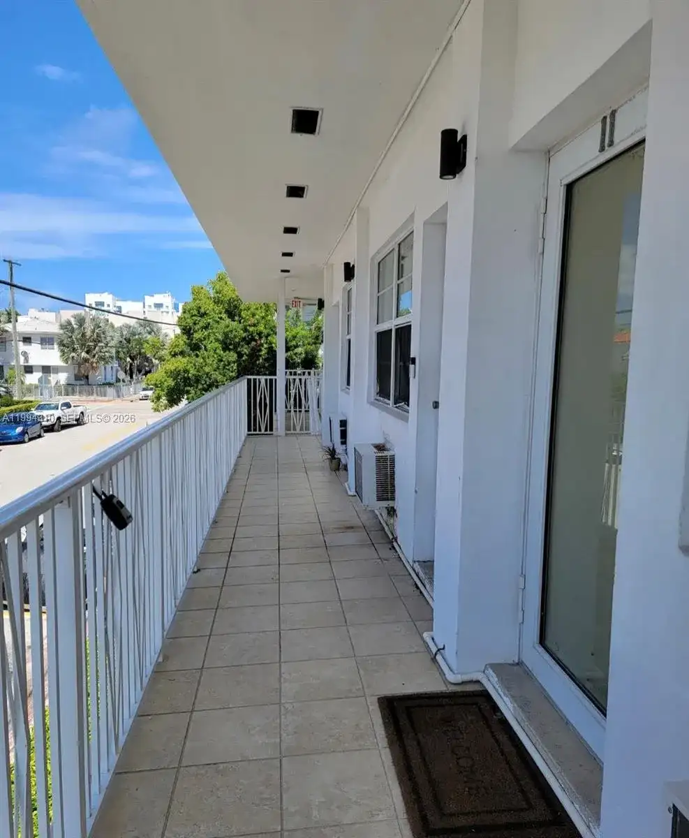 620 76th St # 11, Miami Beach FL 33141