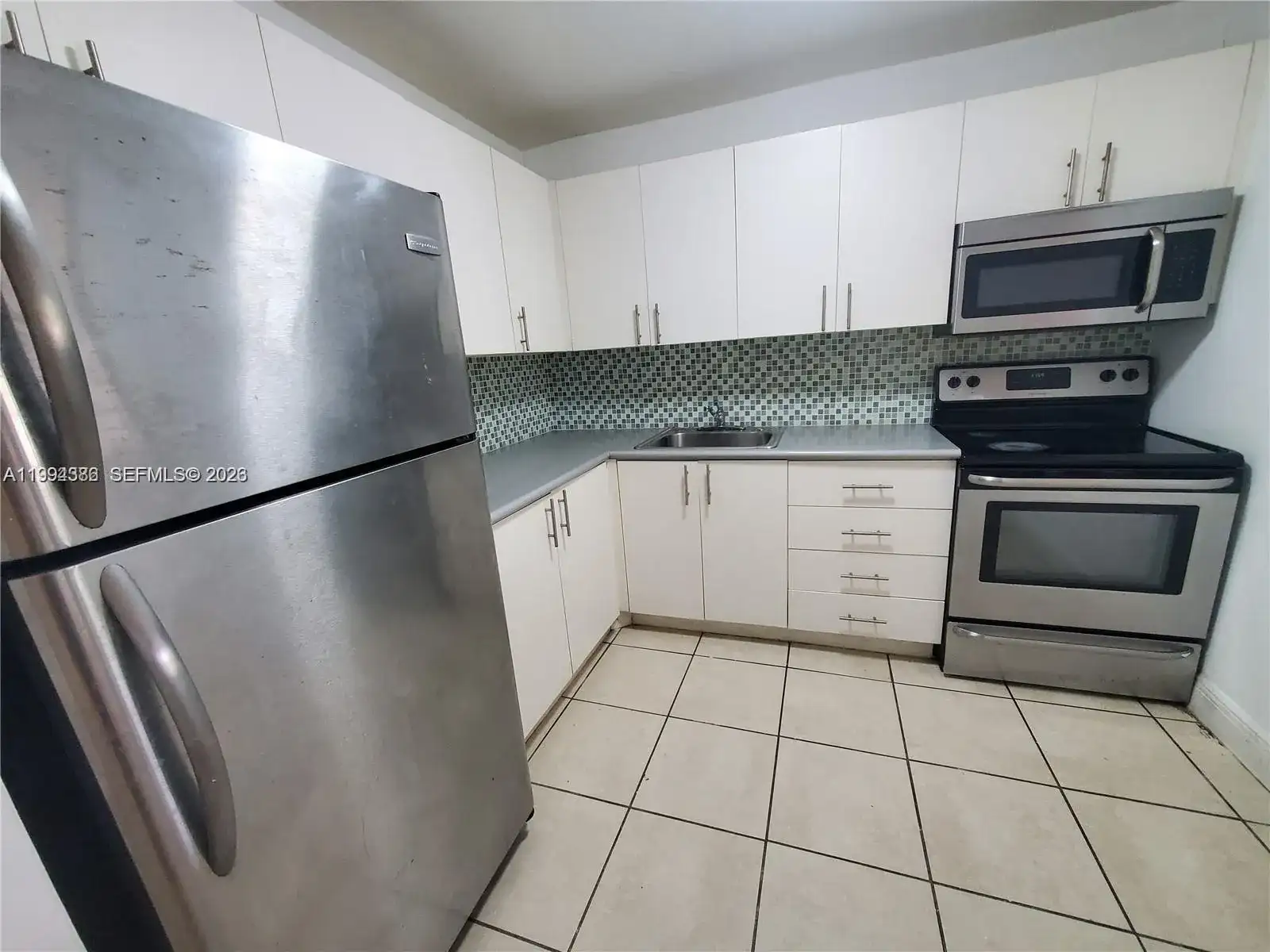 16950 W Dixie Hwy # 127, North Miami Beach FL 33160 photo 4