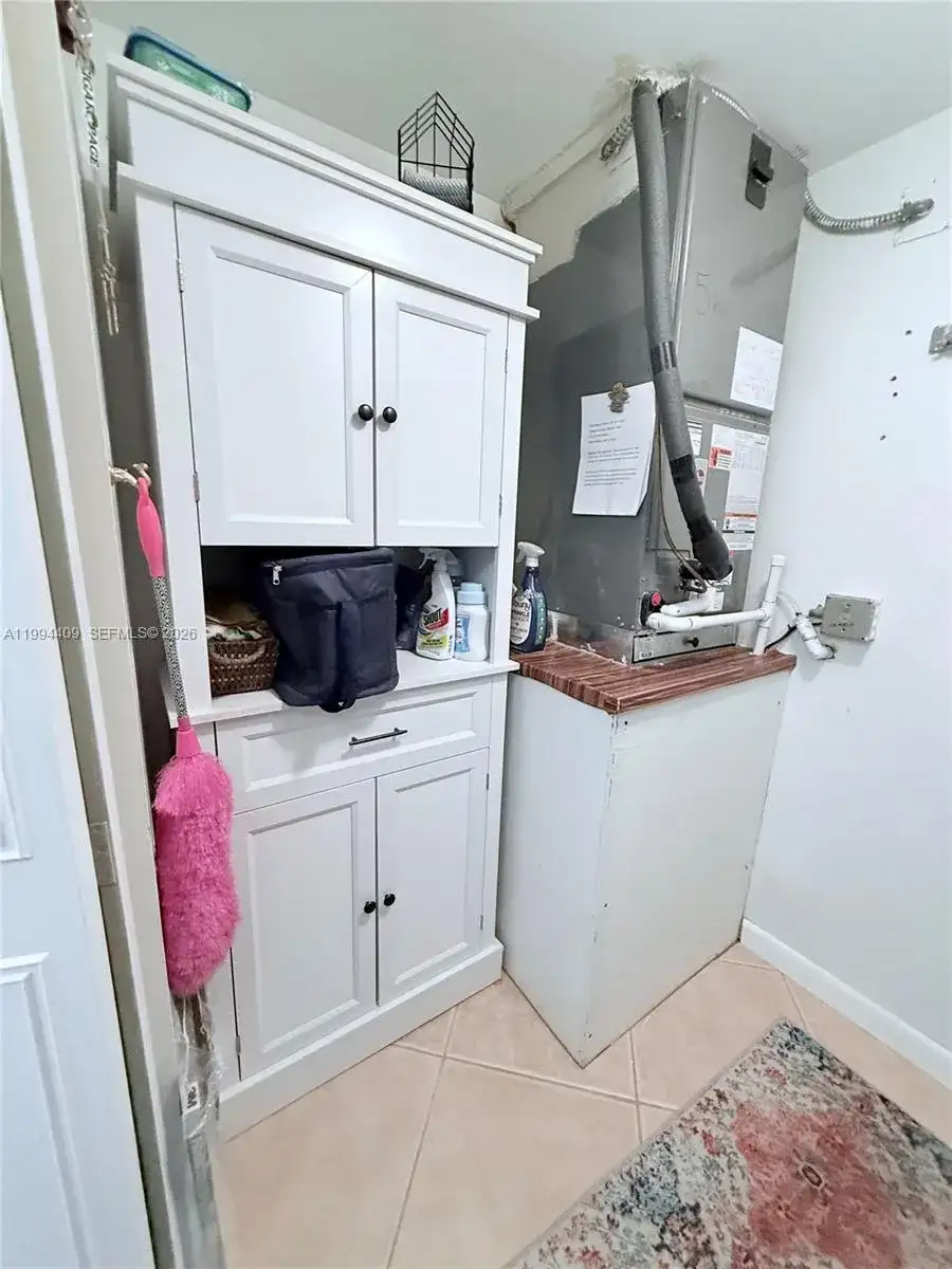 340 Pine Ridge Cir # 1, Green Acres FL 33463 photo 4