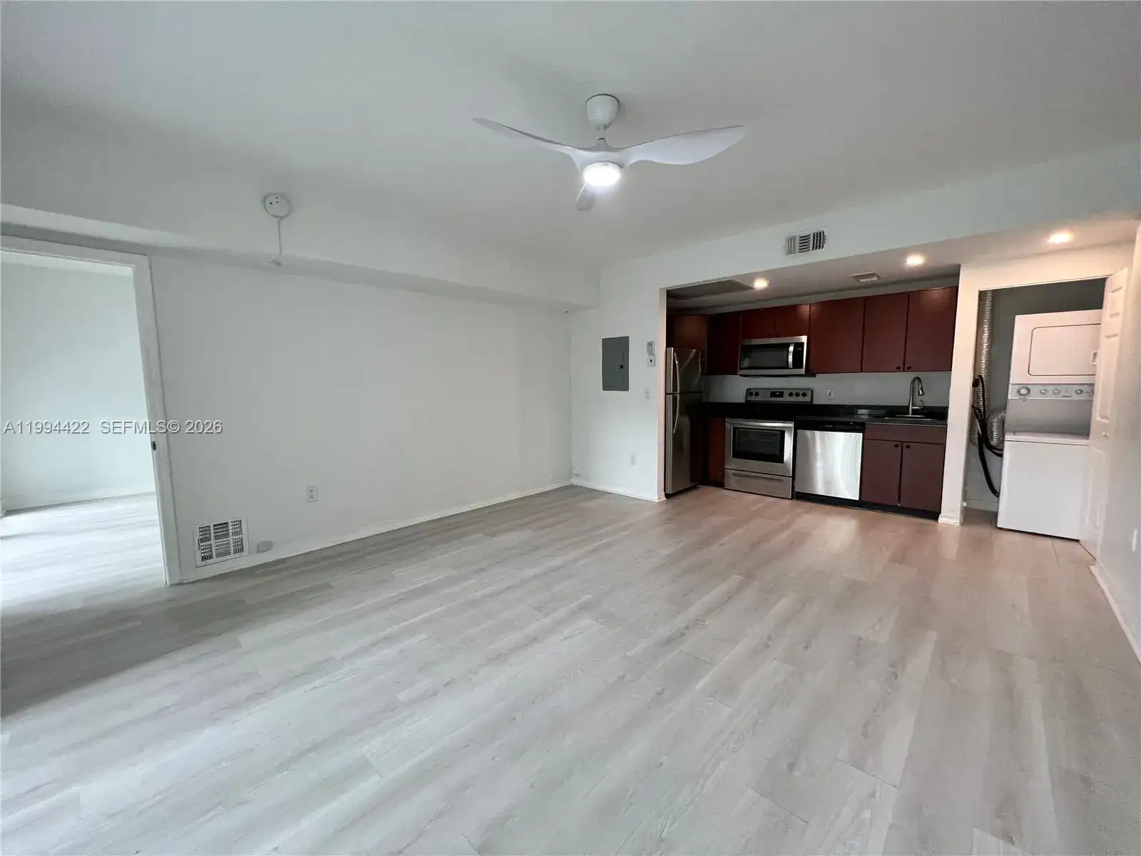 946 Bay Dr # 4, Miami Beach FL 33141 photo 2