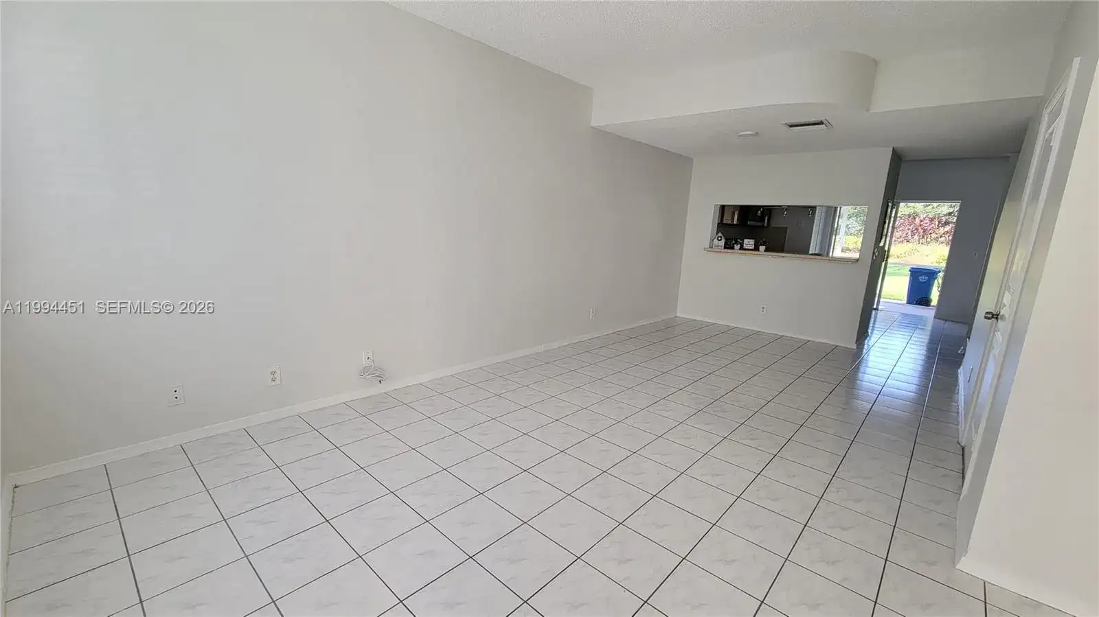 16731 Hemingway Dr, Weston FL 33326 photo 5
