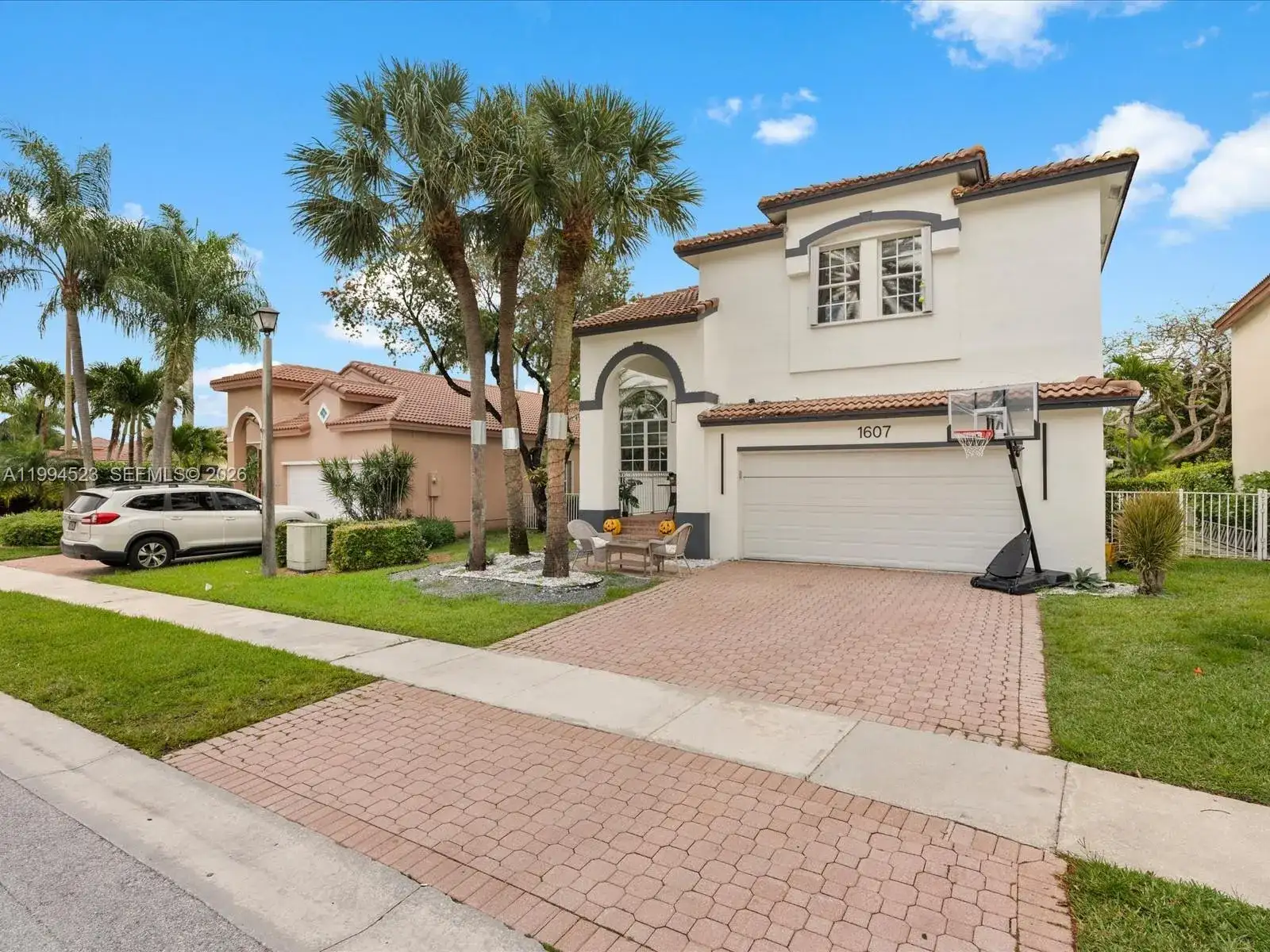 1607 SW 157th Ave, Pembroke Pines FL 33027 photo 4