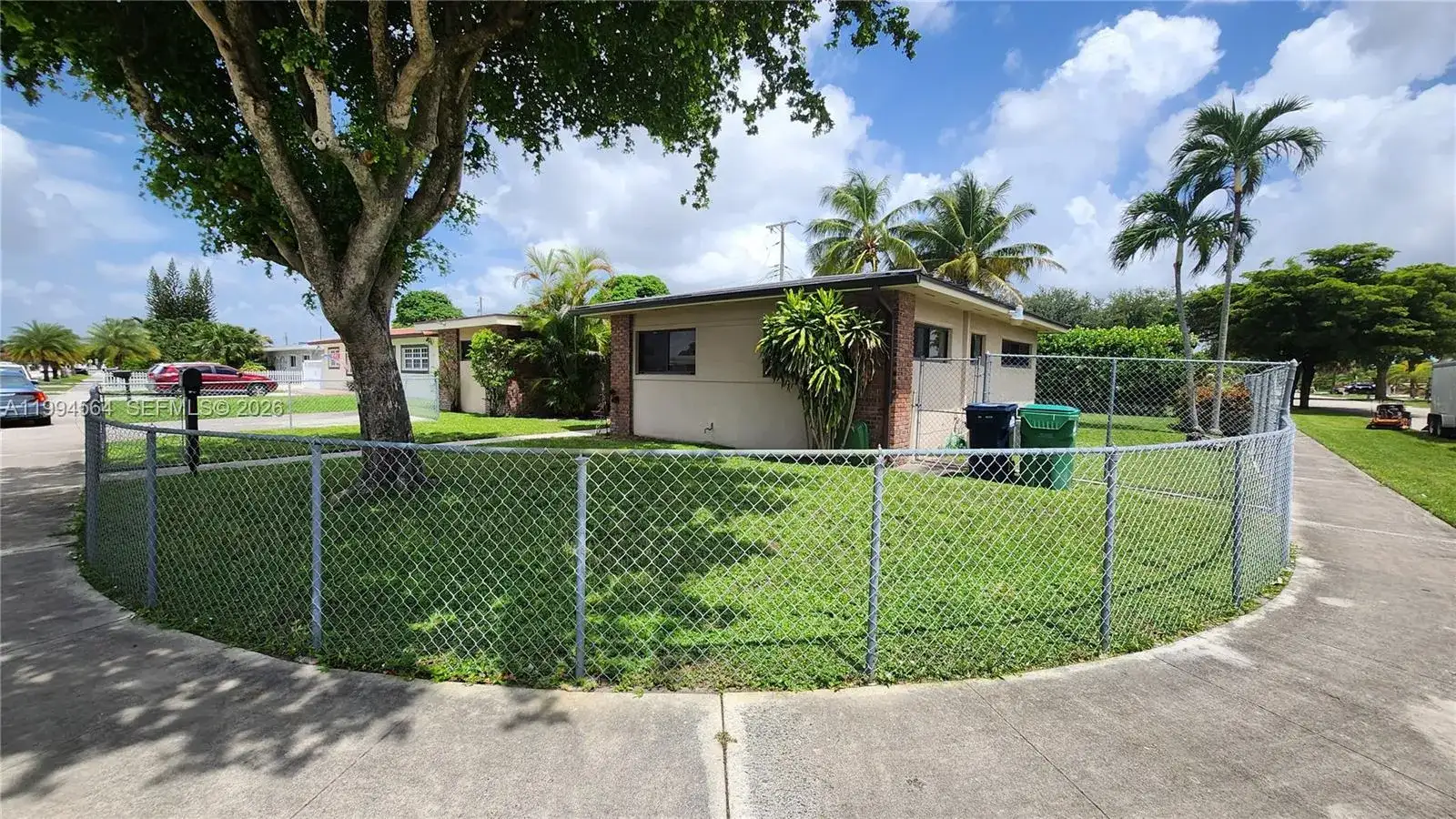 6241 NW 110th St, Hialeah FL 33012 photo 2