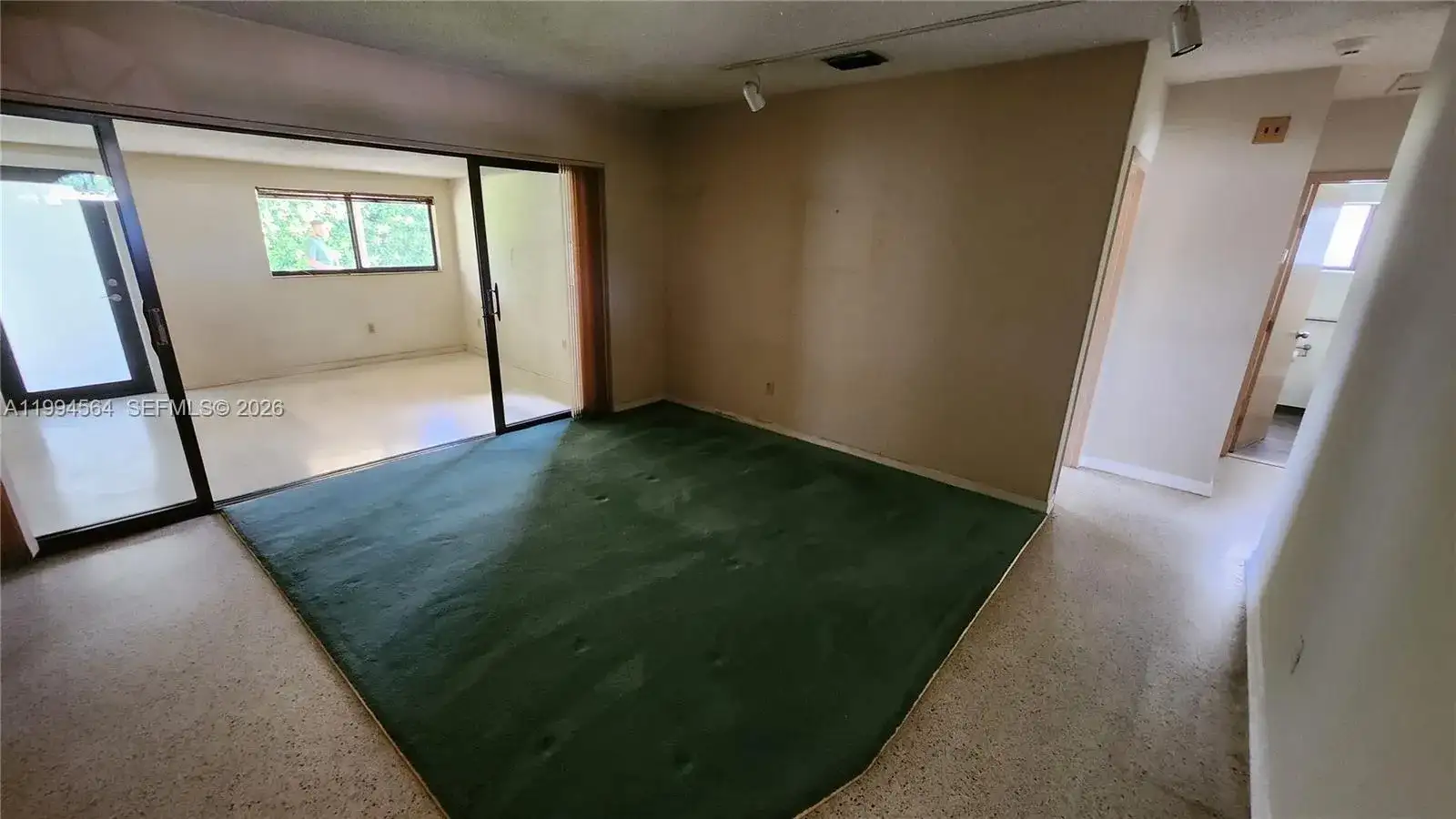 6241 NW 110th St, Hialeah FL 33012 photo 3