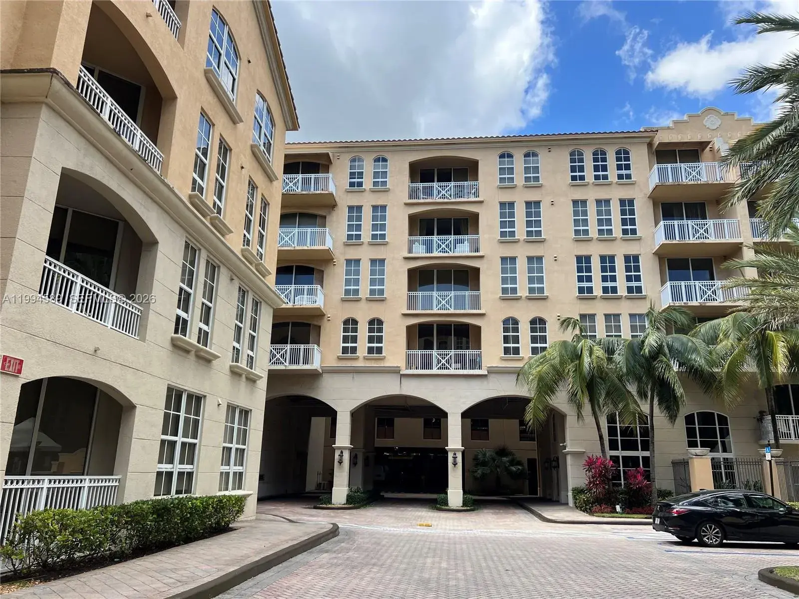 3001 NE 185th St # 122, Aventura FL 33180
