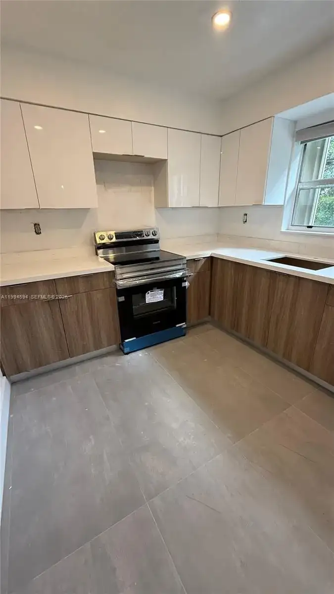 2430 NE 188th St # 2436, Miami FL 33180 photo 3